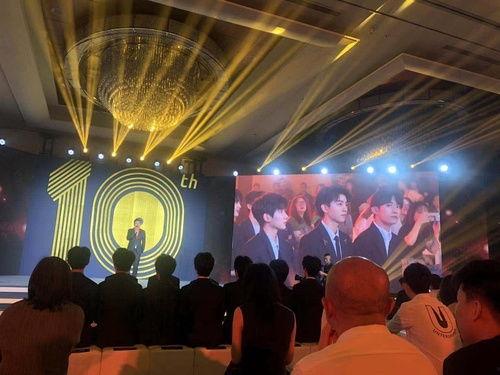 娱乐吃瓜加好友